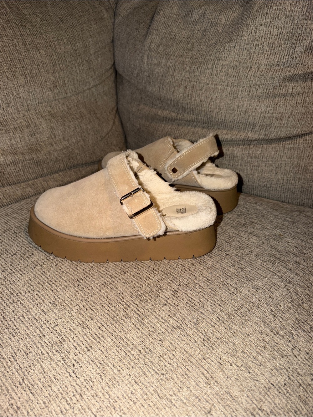 EUC wild fable Tan Suede Mule Clogs with Shearling Lining